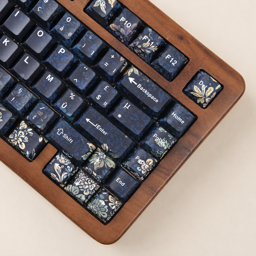 Faint Fragrance French AZERTY keycaps, right angle detail