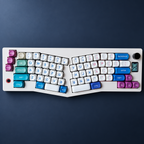 SIMPOCUBIC Fantasy MOA PBT keycaps with English legends on an Alice/Arisu keyboard, front view