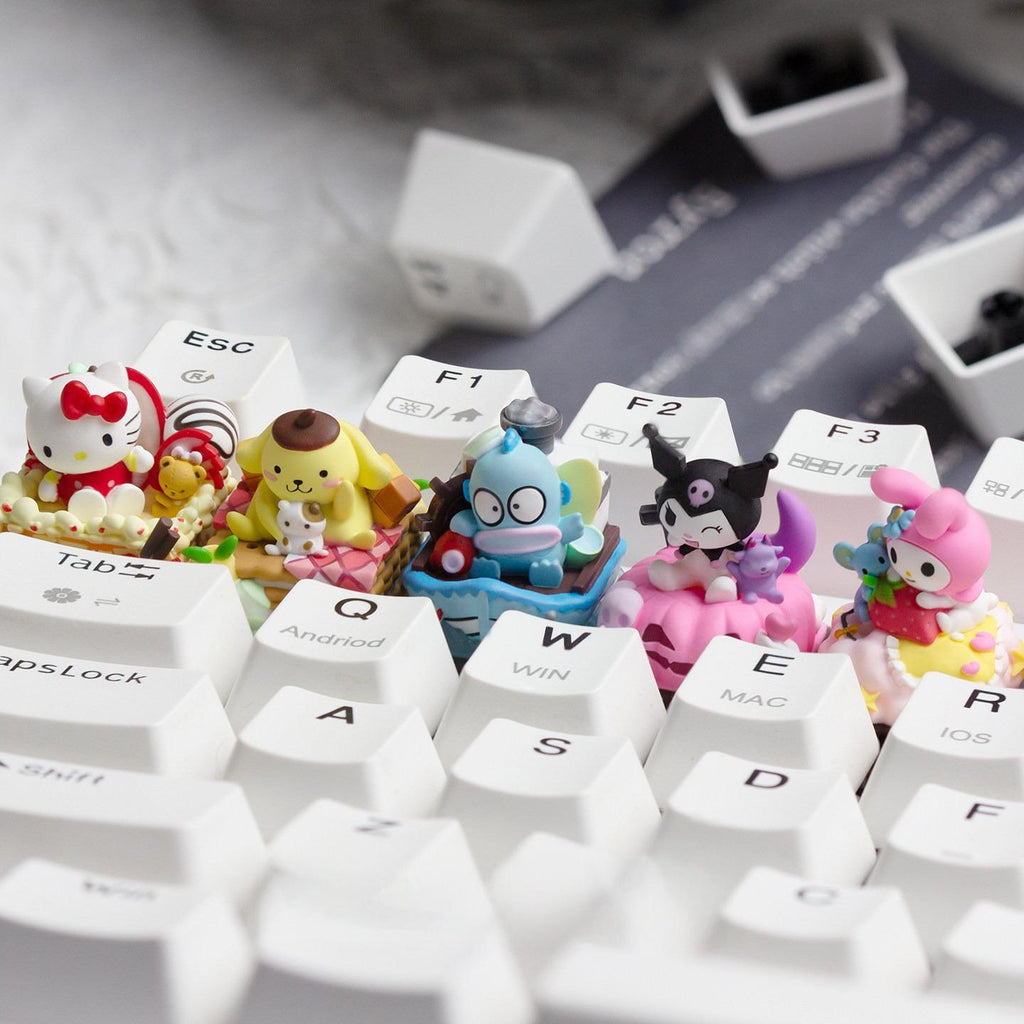 Sanrio character keycaps arranged on a white keyboard | SIMPOCUBIC