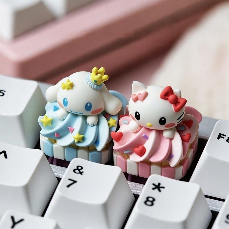 Two Sanrio pudding character keycaps fitted on a white keyboard | SIMPOCUBIC